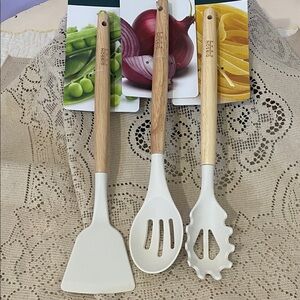 Gibson Natural Bamboo Handle Kitchen Utensils with White Heads